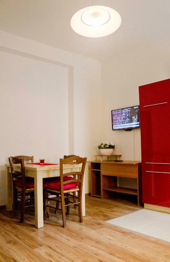 Apartman Aurora Apartment โปเรช ภายนอก รูปภาพ