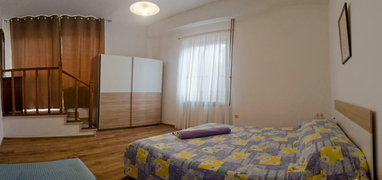 Apartman Aurora Apartment โปเรช ภายนอก รูปภาพ