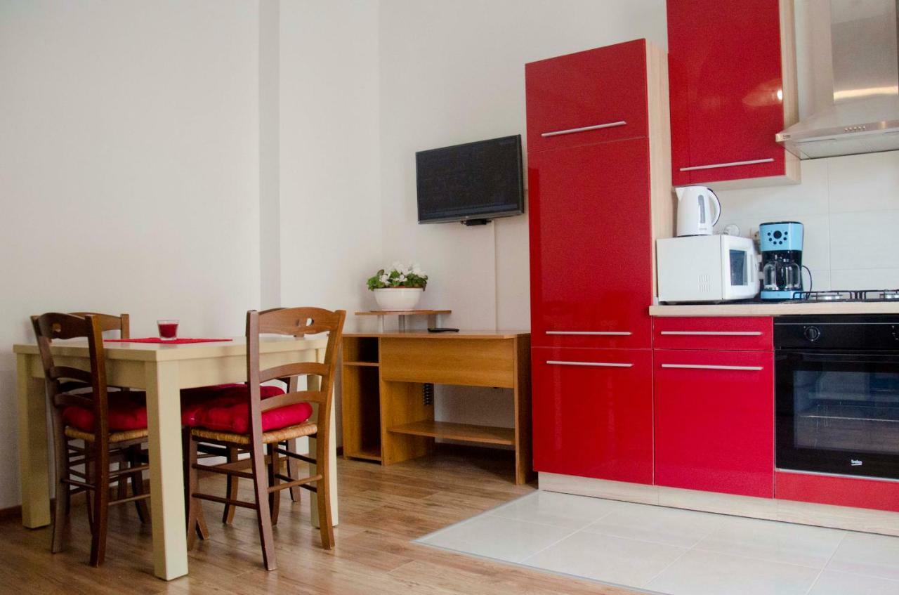 Apartman Aurora Apartment โปเรช ภายนอก รูปภาพ